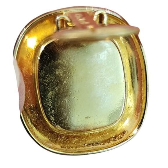 Christian Dior Gold-tone with Cream Enamel Clip Earrings, Vintage 1980's - Picture 5 of 7